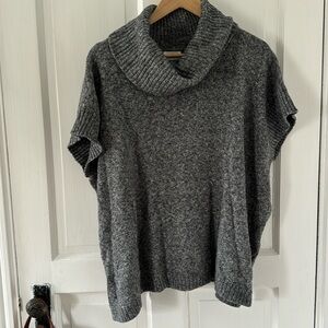 Pennant cowl neck sweater Size xs/s